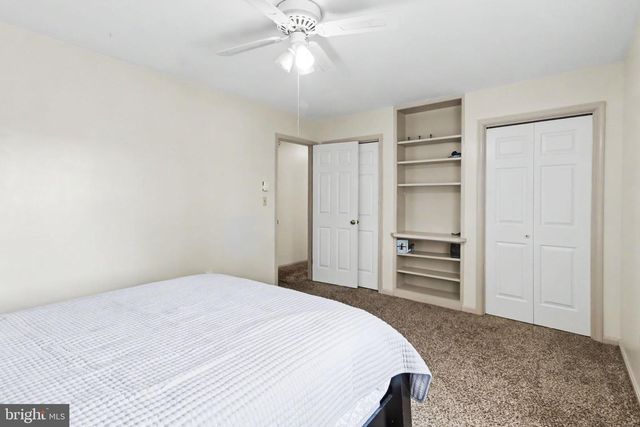 6 KINGSWOOD DR, Mechanicsburg, PA 17055