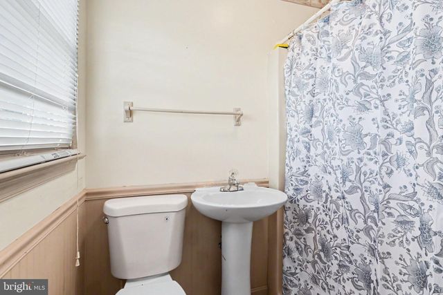 6 KINGSWOOD DR, Mechanicsburg, PA 17055