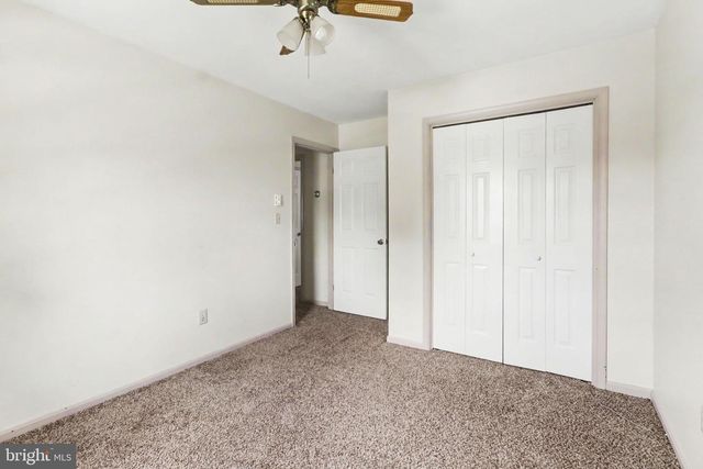 6 KINGSWOOD DR, Mechanicsburg, PA 17055