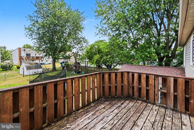6 KINGSWOOD DR, Mechanicsburg, PA 17055