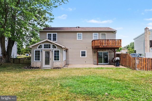 6 KINGSWOOD DR, Mechanicsburg, PA 17055