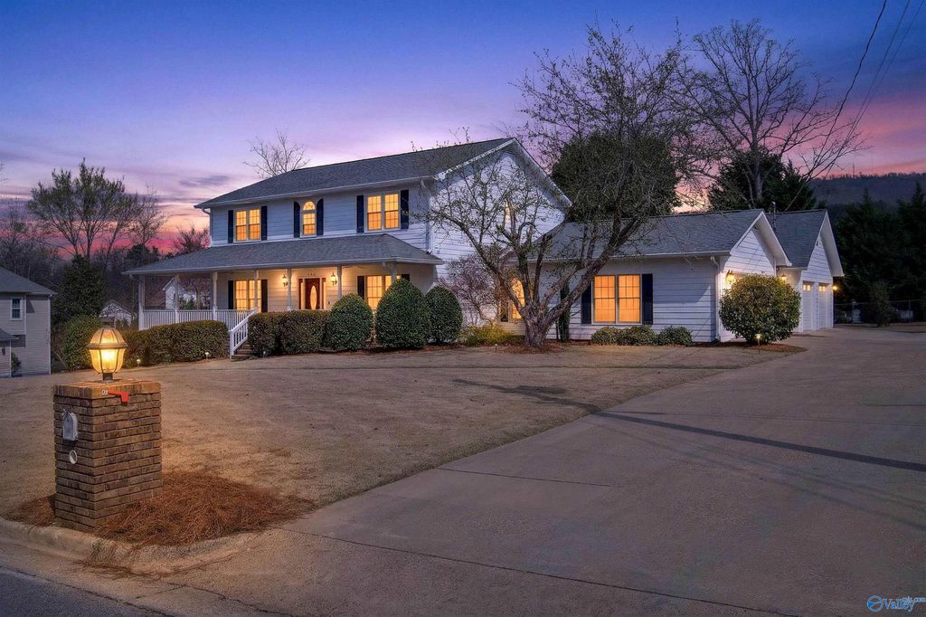 308 Mayfield Lane NE, Jacksonville, AL 36265