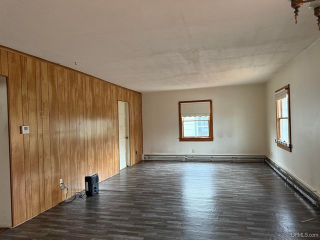 806 Rockland Road, Ontonagon, MI 49953