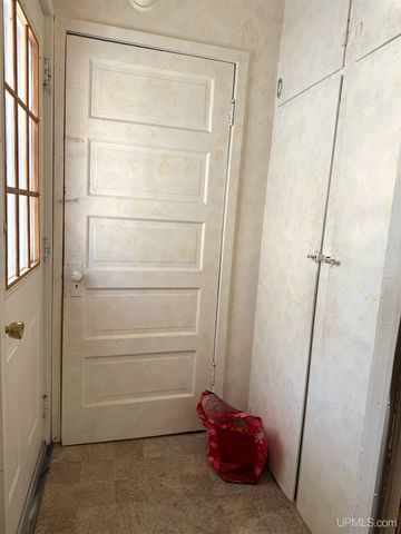 806 Rockland Road, Ontonagon, MI 49953