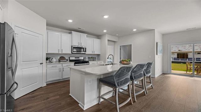 104 Mary Montrose Boulevard, Jamestown, NC 27253