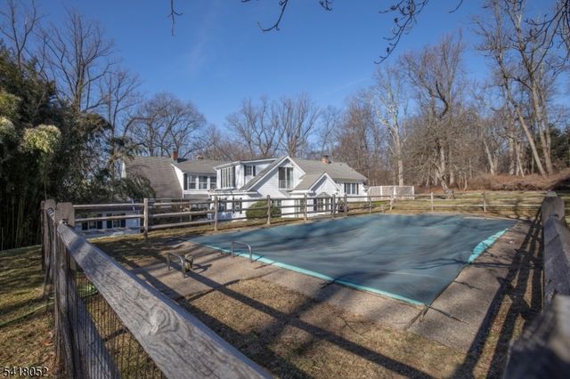 131 Post Kunhardt Rd, Bernardsville Boro, NJ 07924