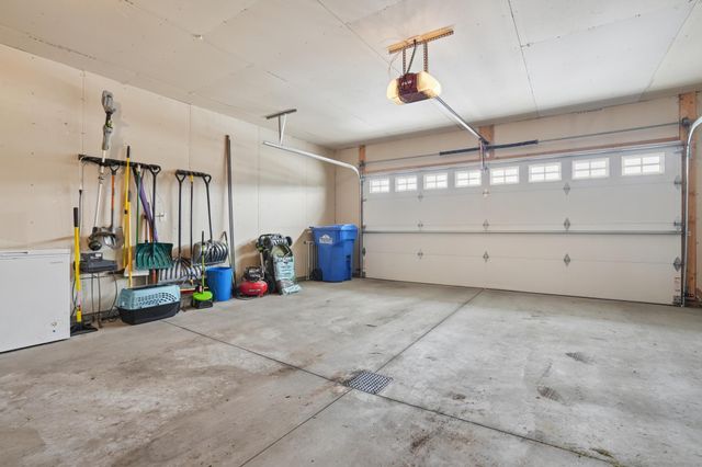 1588 69th Avenue S, Fargo, ND 58104