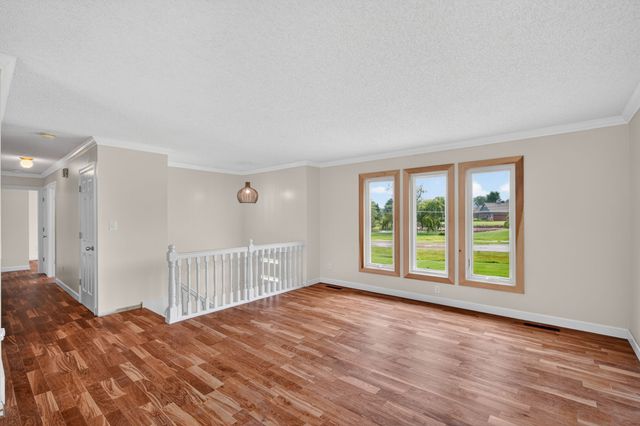 10085 NW 78th Avenue, Johnston, IA 50131