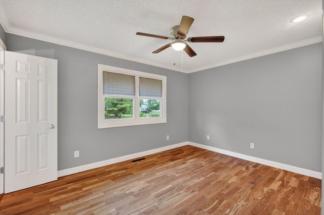 10085 NW 78th Avenue, Johnston, IA 50131