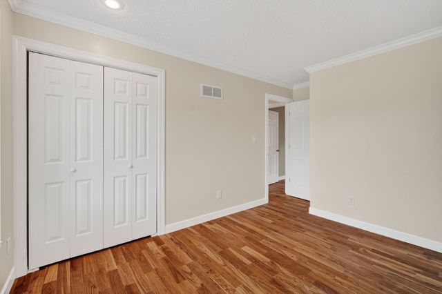 10085 NW 78th Avenue, Johnston, IA 50131