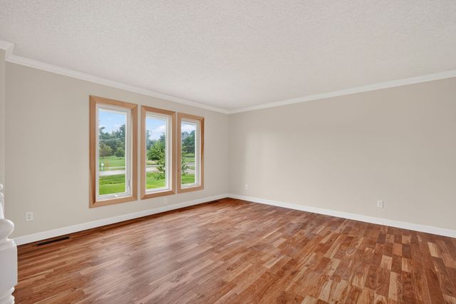 10085 NW 78th Avenue, Johnston, IA 50131