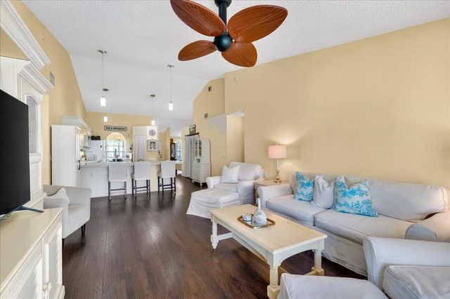 18293 Fresh Lake Way, Boca Raton, FL 33498