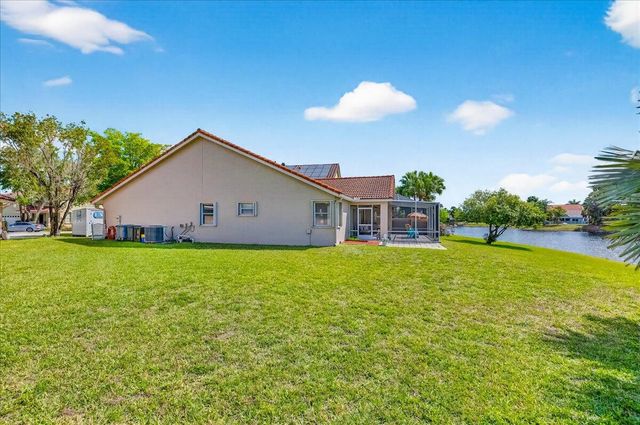 18293 Fresh Lake Way, Boca Raton, FL 33498