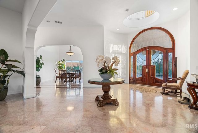 9446 Kern River Avenue, Bakersfield, CA 93308