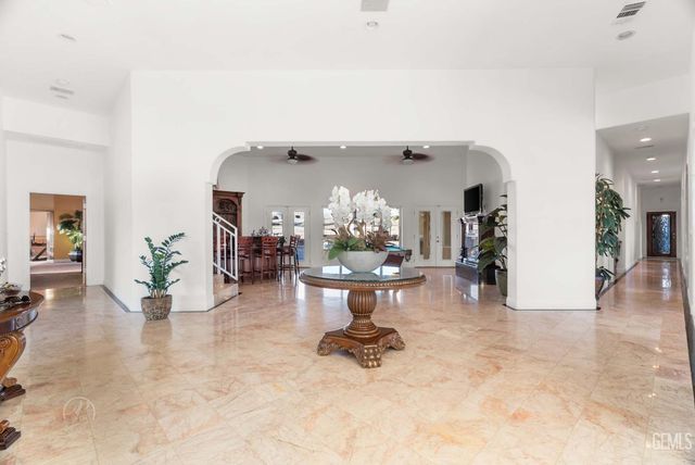 9446 Kern River Avenue, Bakersfield, CA 93308