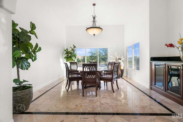 9446 Kern River Avenue, Bakersfield, CA 93308