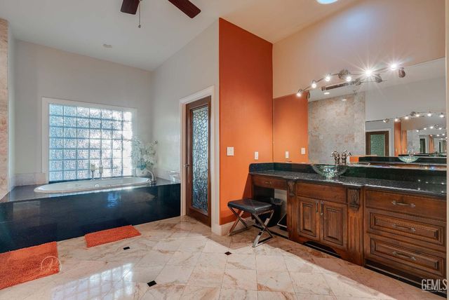 9446 Kern River Avenue, Bakersfield, CA 93308