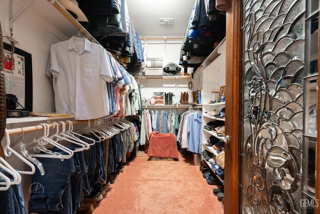 9446 Kern River Avenue, Bakersfield, CA 93308