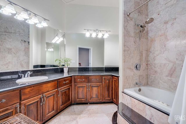 9446 Kern River Avenue, Bakersfield, CA 93308