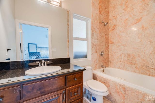 9446 Kern River Avenue, Bakersfield, CA 93308