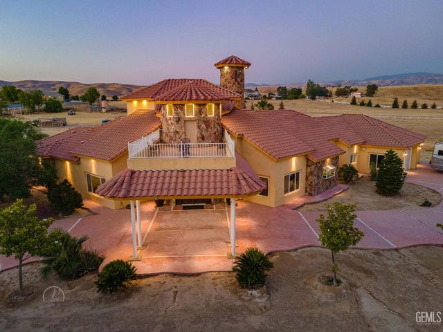 9446 Kern River Avenue, Bakersfield, CA 93308