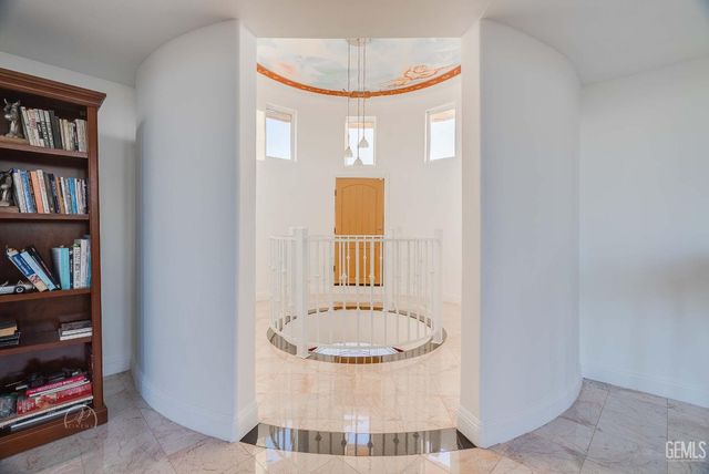 9446 Kern River Avenue, Bakersfield, CA 93308