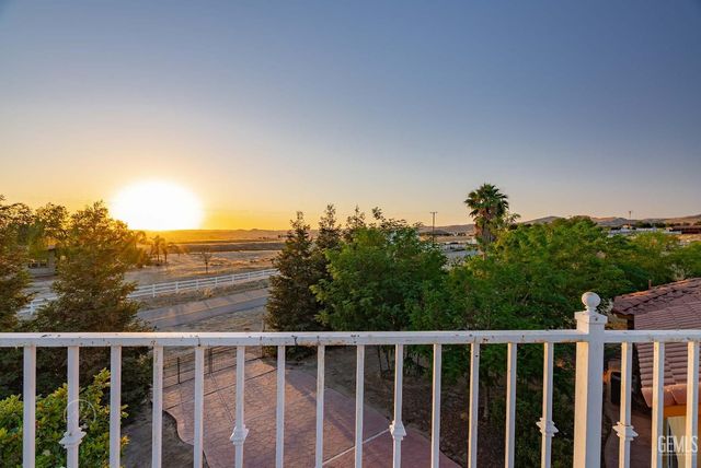 9446 Kern River Avenue, Bakersfield, CA 93308