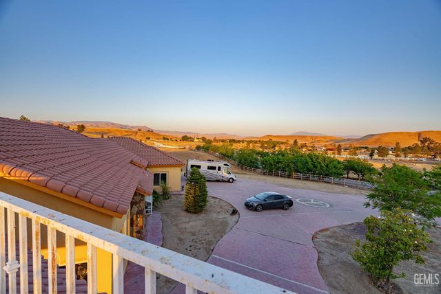 9446 Kern River Avenue, Bakersfield, CA 93308