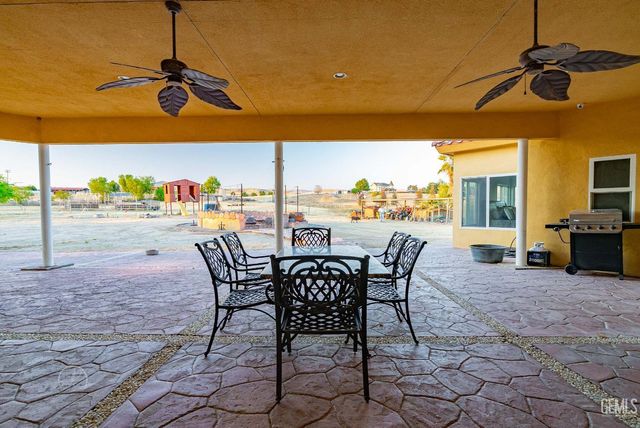 9446 Kern River Avenue, Bakersfield, CA 93308