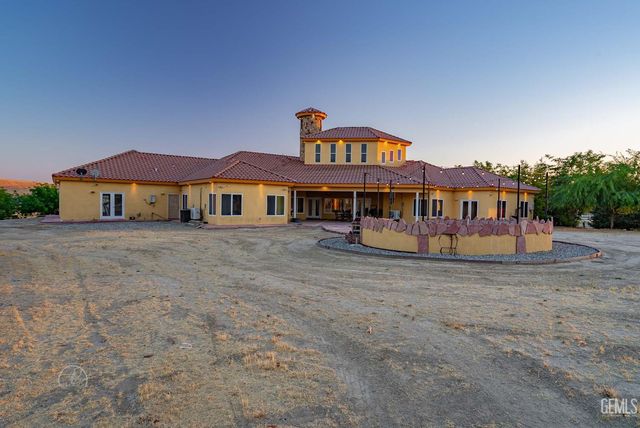 9446 Kern River Avenue, Bakersfield, CA 93308