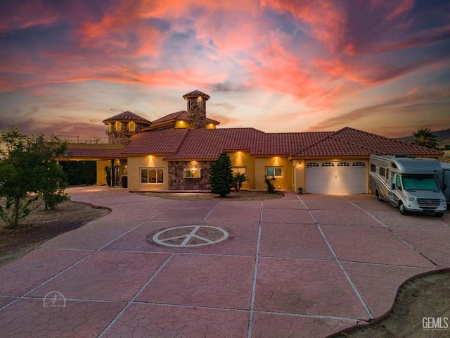 9446 Kern River Avenue, Bakersfield, CA 93308