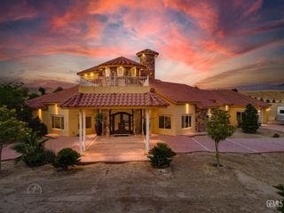 9446 Kern River Avenue, Bakersfield, CA 93308