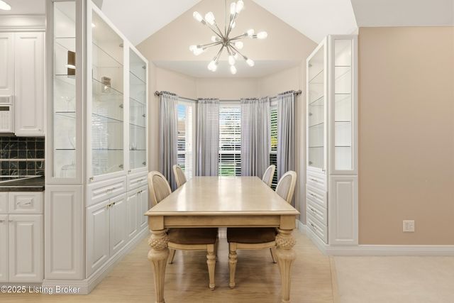 404 Eastgate Village Wynde, Louisville, KY 40223