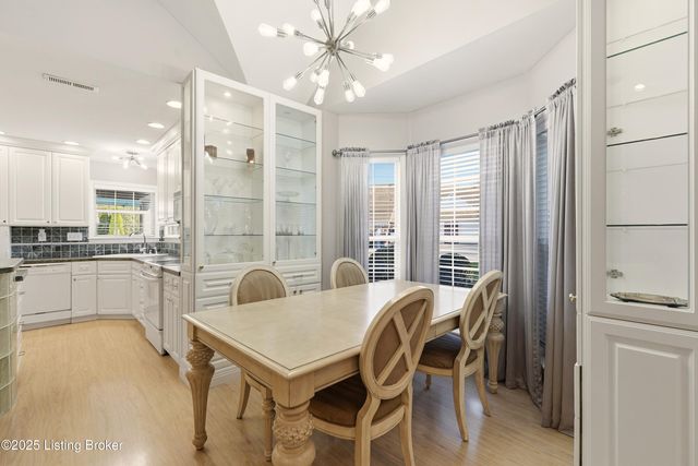 404 Eastgate Village Wynde, Louisville, KY 40223