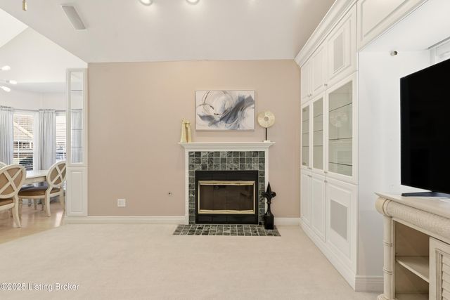 404 Eastgate Village Wynde, Louisville, KY 40223