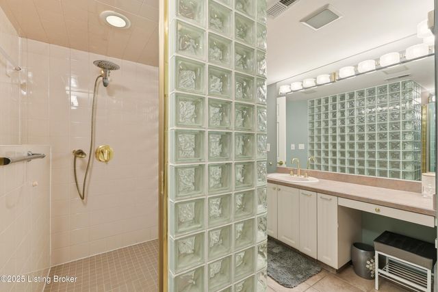 404 Eastgate Village Wynde, Louisville, KY 40223