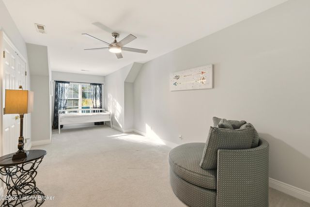 404 Eastgate Village Wynde, Louisville, KY 40223