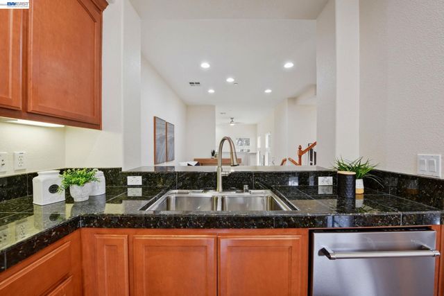 48962 Woodgrove Cmn, Fremont, CA 94539