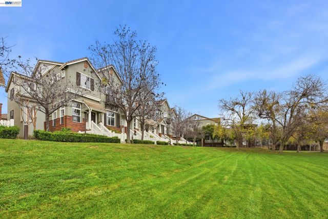 48962 Woodgrove Cmn, Fremont, CA 94539