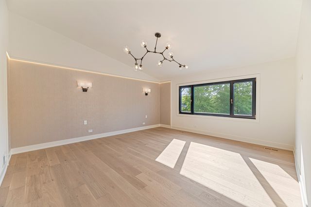 1400 Kingsport Court, Northbrook, IL 60062