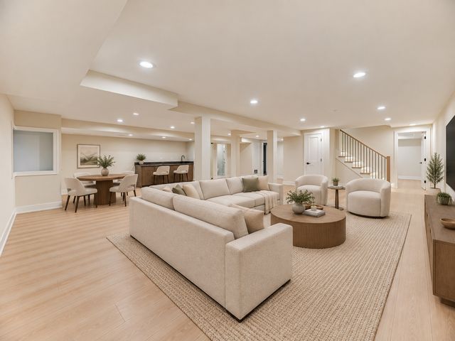 1400 Kingsport Court, Northbrook, IL 60062