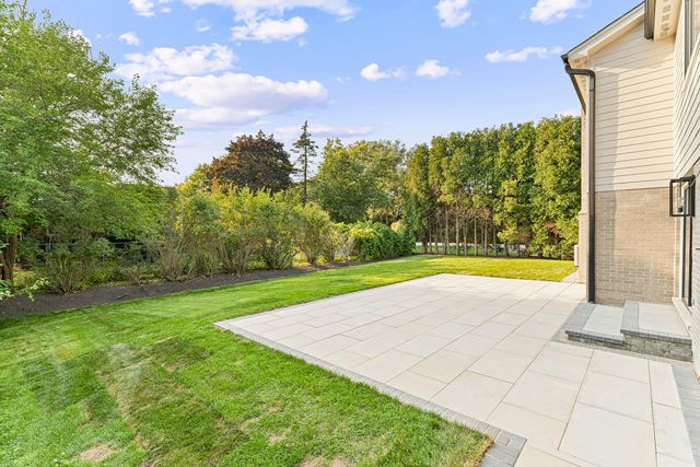 1400 Kingsport Court, Northbrook, IL 60062