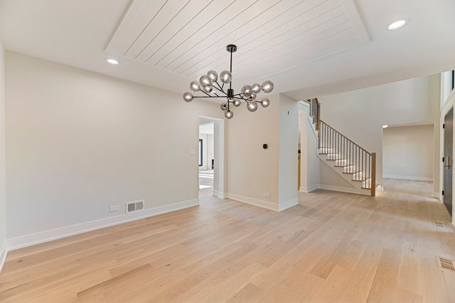 1400 Kingsport Court, Northbrook, IL 60062
