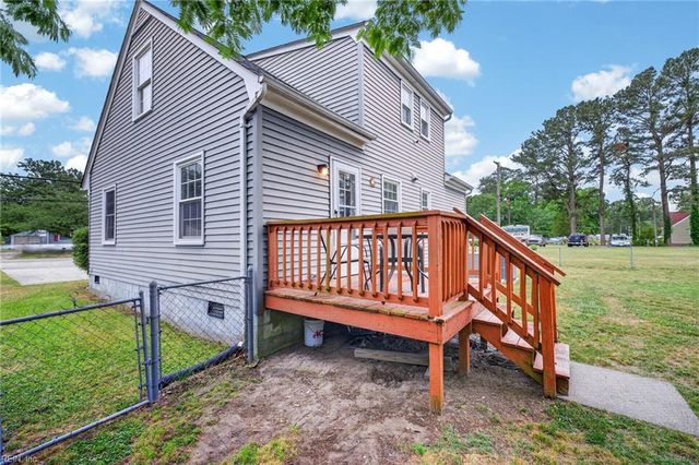 635 Harpersville RD, Newport News, VA 23601