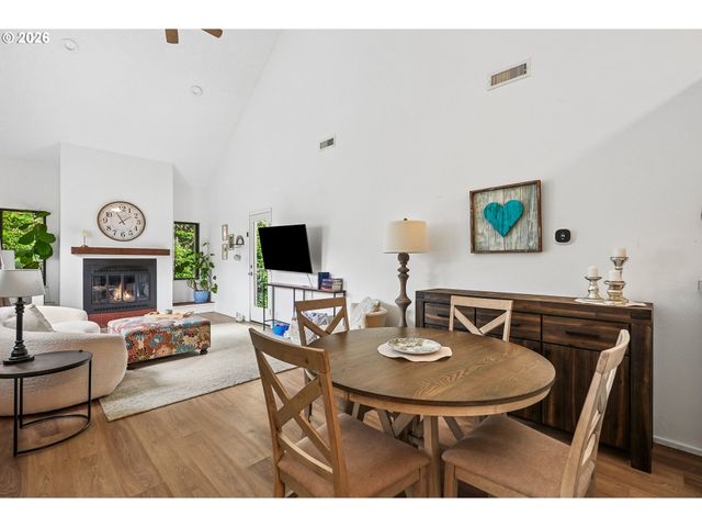 331 Se 146TH Ave 18, Portland, OR 97233