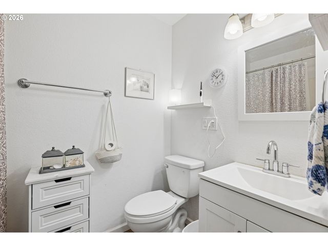331 Se 146TH Ave 18, Portland, OR 97233