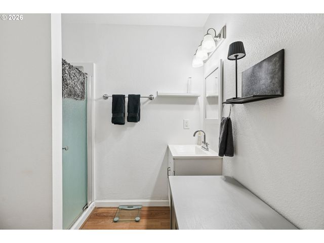 331 Se 146TH Ave 18, Portland, OR 97233