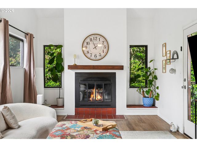331 Se 146TH Ave 18, Portland, OR 97233