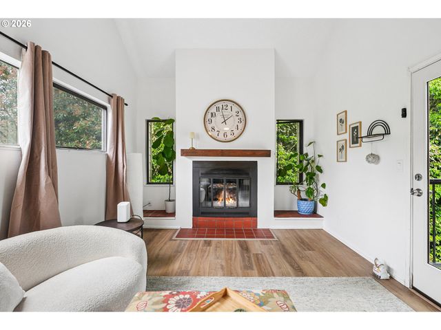 331 Se 146TH Ave 18, Portland, OR 97233