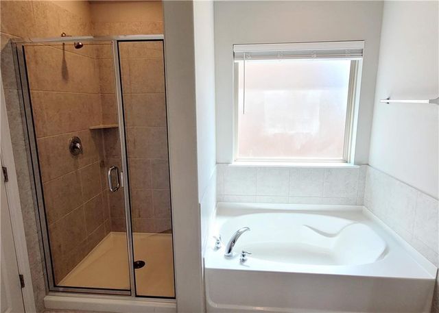 300 Bright Star LN, Georgetown, TX 78628